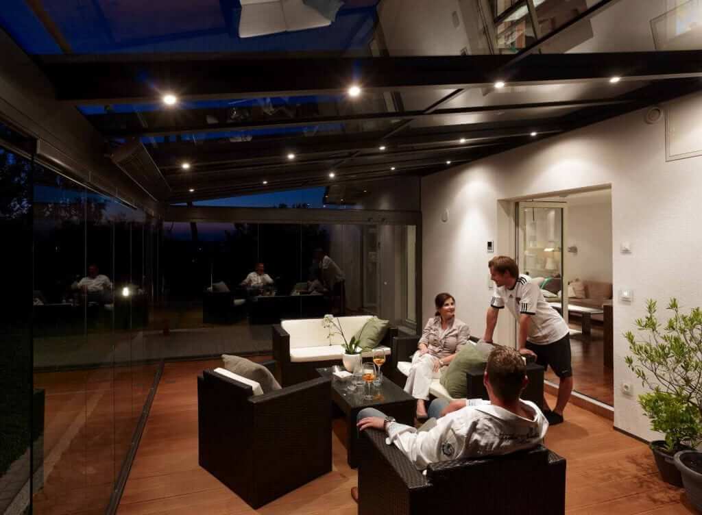 Galeriebild bewohnte Solarlux Terrassenüberdachung SDL Atrium Plus von Sonne Rundum in Hamburg
