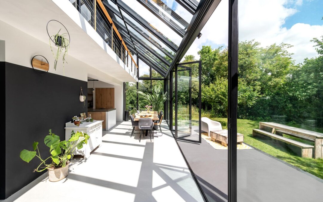 Galeriebild milieu Solarlux Ecoline eingebaut in einen SDL Akzent Plus Wintergarten von Sonne Rundum in Hamburg