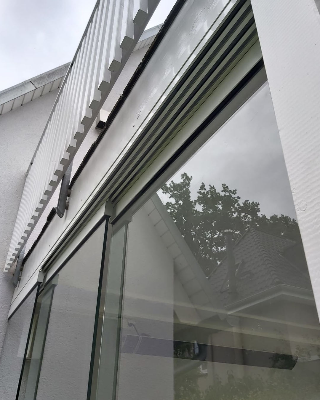 Solarlux Balkonverglasung Detail in Hamburg